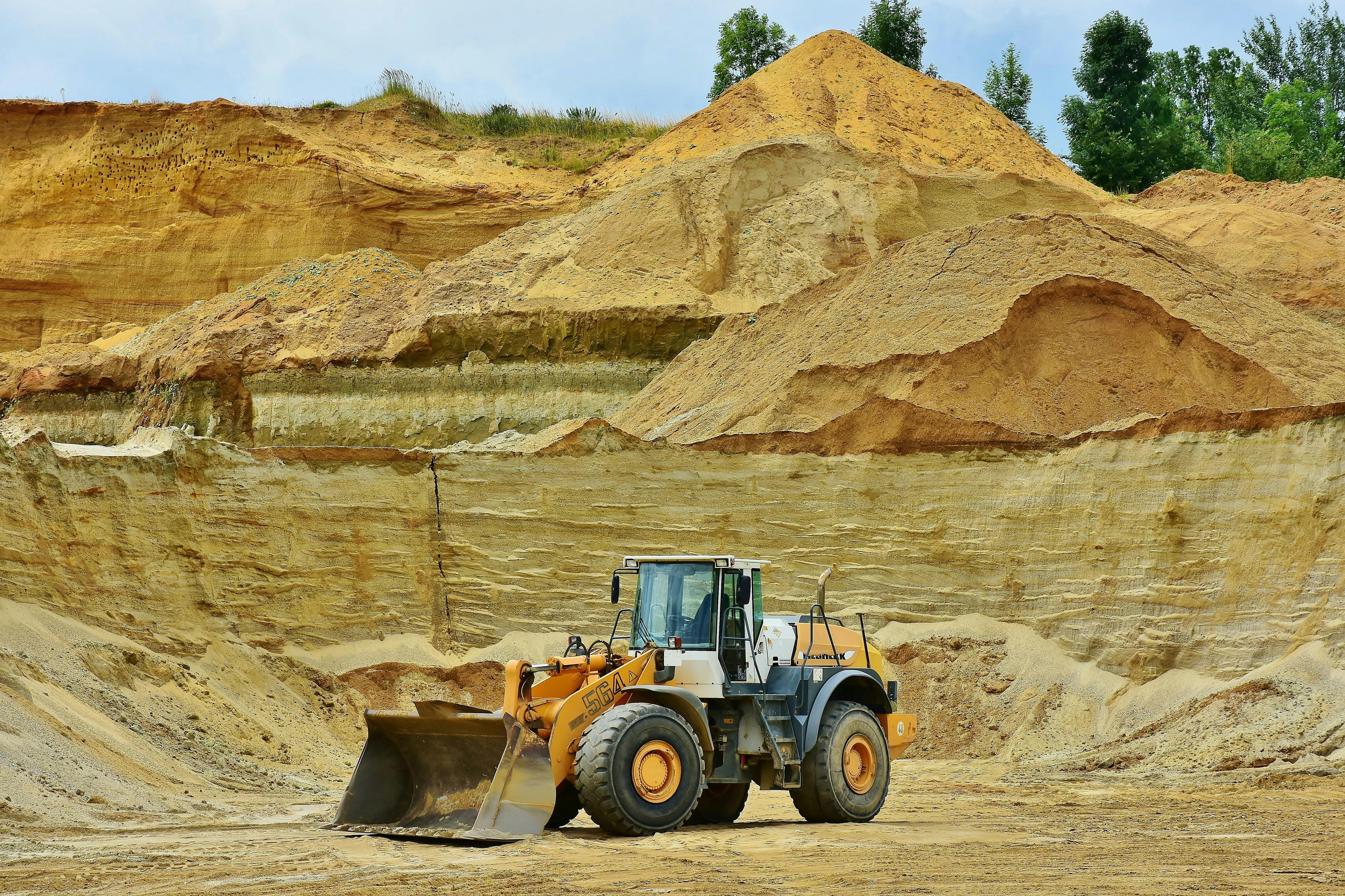 Underground mining tunnel with transport vehicle